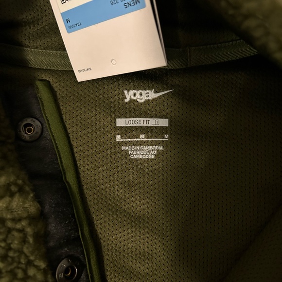 Nike Yoga Sherpa Pullover - Picture 2 of 9